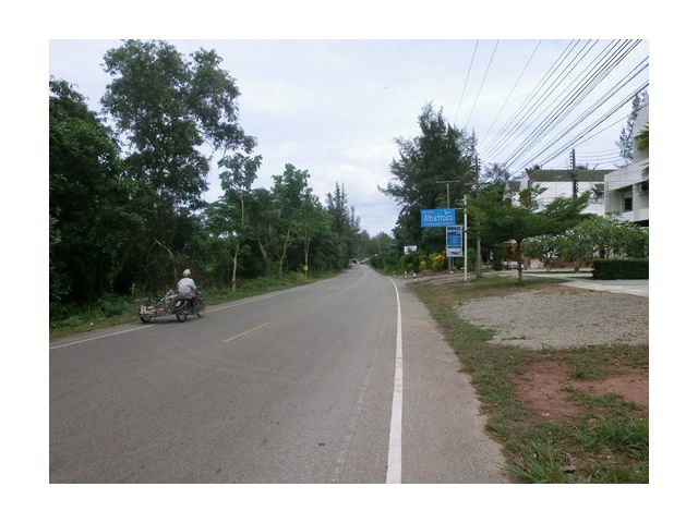 ขายที่ดินโฉนด 1 ไร่ ใกล้หาดทุ่งวัวแล่น อ.ปะทิว  จ.ชุมพร