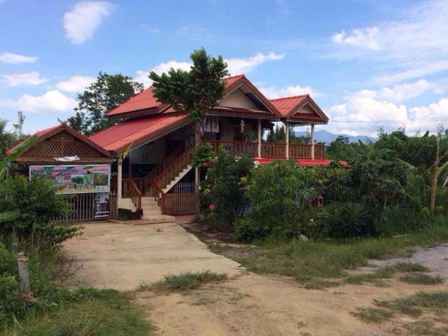 บ้านทรงไทยบนที่ดิน 1 ไร่ (โฉนด)