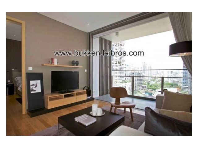 For Rent - 1 bedroom Condo for Rent in Phrom Phong / Phrom Phong駅近で1ベッ