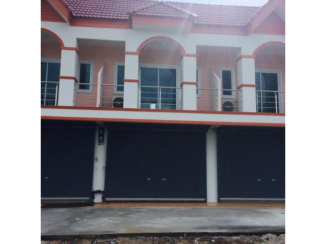 Townhouse for Sale/Rent in Khanom – ทาวเฮ้าส์ใหม่ต้องการ ขาย/ให้เช่า 2 ห้องนอน 3 ห้องน้ำ ใกล้หาดหน้าด่านเพียง 300 ม.
