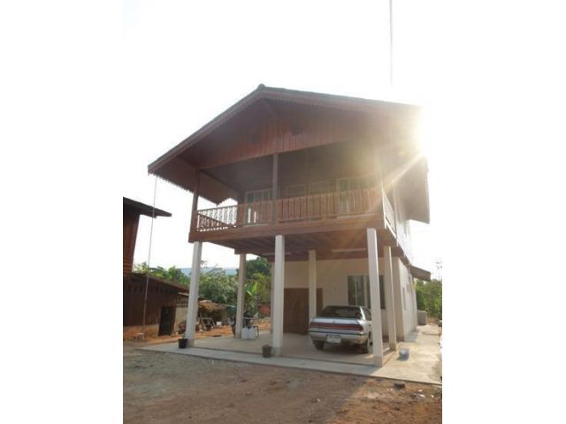 ขายบ้านพร้อมที่ดิน บ้านใหม่ปีสร้างเสร็จ มีนาคม 2558