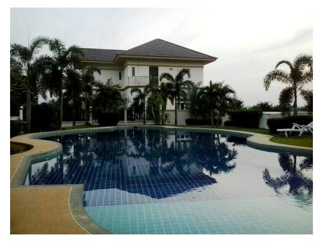 ขายบ้านเดี่ยวหรู 4 หลัง พร้อมสระว่ายน้ำ พัทยา House Pattaya นาจอมเทียน ชลบุรี