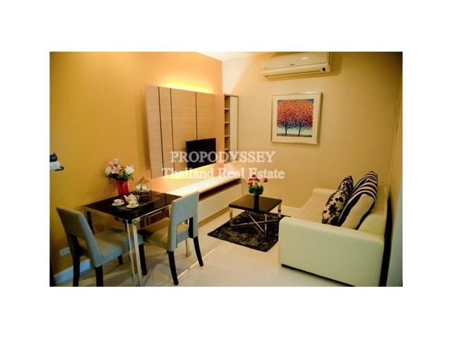Modern style condo for rent close to Prakanong BTS station