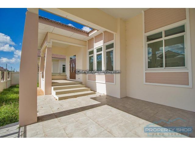 REF# HS100 - 3 BEDROOMS HOUSE FOR SALE IN BANG SARAY BEACH SIDE