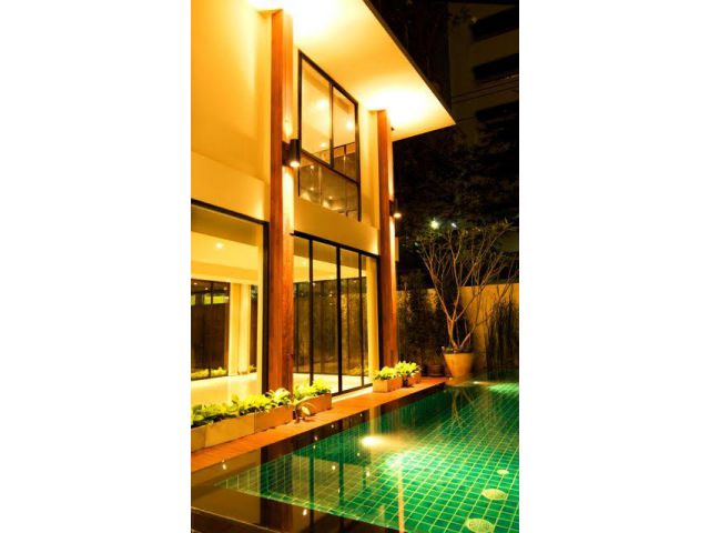ให้เช่า บ้านเดี่ยว พร้อมสระว่ายน้ำ แถวสุขุมวิท Rent Single house With Private Pool Sukhumvit
