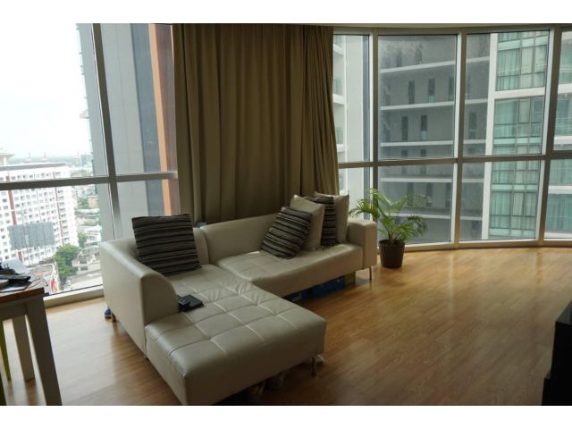 **Hot   Deal for Rent *** Condo for Rent : Le Luk @BTS Phrakhanong