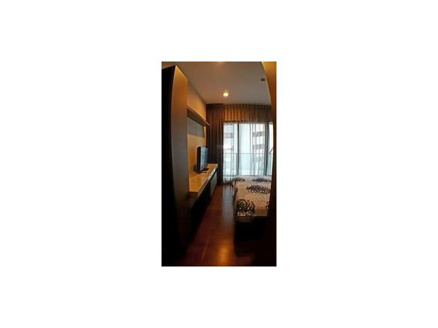 For rent Noble Remix  step to Thonglor bts 2bed 1 bath 65 sqm