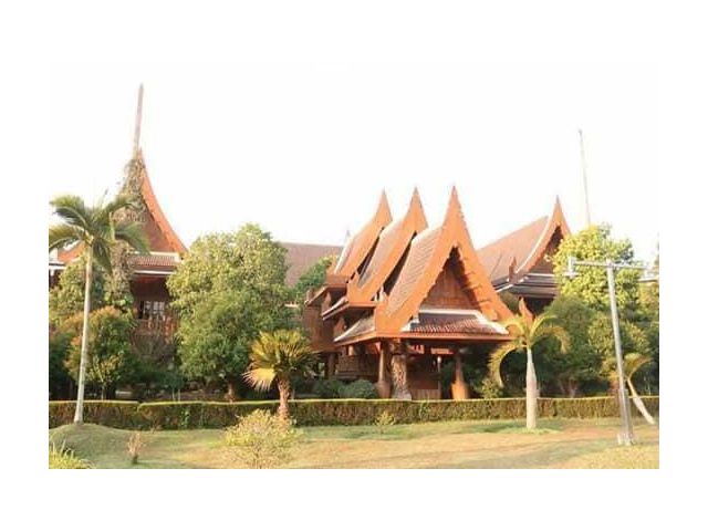 บ้านไม้สักทรงไทย