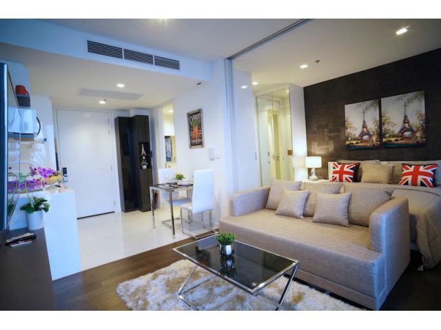 real estate for RENT in Sathorn area Bangkok 1 bedroom 39 SqM ONLY 28000 THB