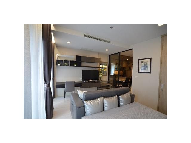 Noble Ploenchit Condo for rent 1 Bed small 45 sqm and 46000 per month