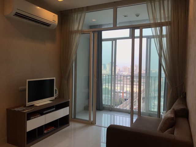 Ready to move in condo FOR SALE 2 Beds 49 SqM in Ratchatewi area ONLY 6 MB