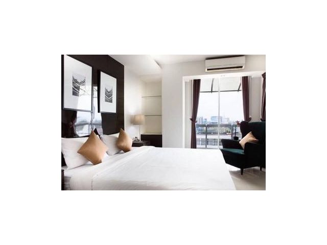 Waterford Onnut BTS Station 1 year contract rent at 23,000 THB/MONTH Waterford Sukhumvit 50