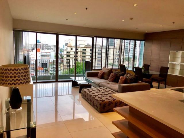 For Rent The Emporio Place 3 Bed 161 Sq.m. Wlak 800 m. to BTS Phromphong