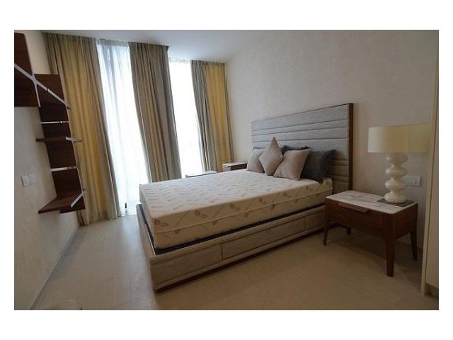 NOBLE PLOENCHIT for rent room 2 56 sqm 1 bed 55000 Bath per month