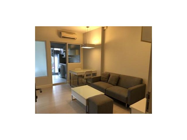 For rent The Room Ratchada Ladpraow  next to mrt Ladpraow 150 m only