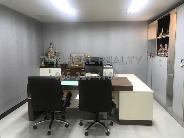 Jewelry Center - OFFICE FOR SALE - 210 sq.m - Fully furnished