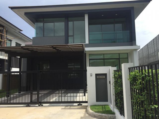 NEW HOUSE FOR RENT SETHASIRI KRUNGTHEP KREETHA 185 Sqm. 75 SqWa,    4 bedroom, 3 bathroom near Suvarnabhumi Internationa