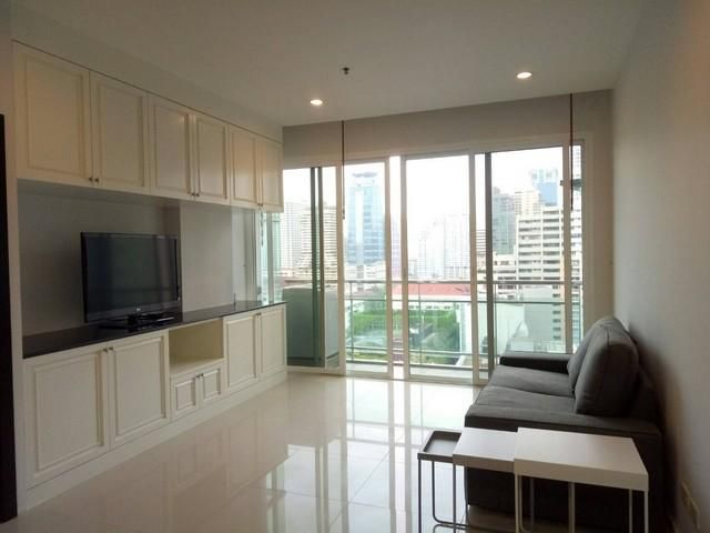 For Rent 2Bedrooms in Sukhumvit11 (BTS Nana). The Prime 11 Condominium. Fully Furnished.