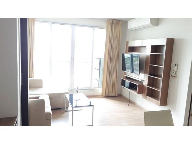 For Rent     Rhythm Sathorn     with fully furnished