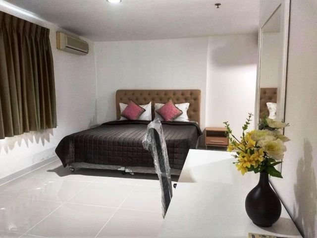 For rent Waterford Thonglor  1 Bed 1 Bathroom Fully Furnished 23,000 baht.
