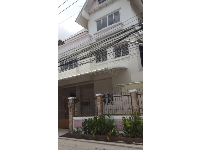 HR1059:Townhome For Rent สุทธิสารวินิจฉัย 31 85,000THB/Month