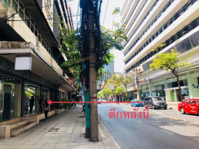 For rent 6 Shop houses on Surawong Road Silom area suitable for any business