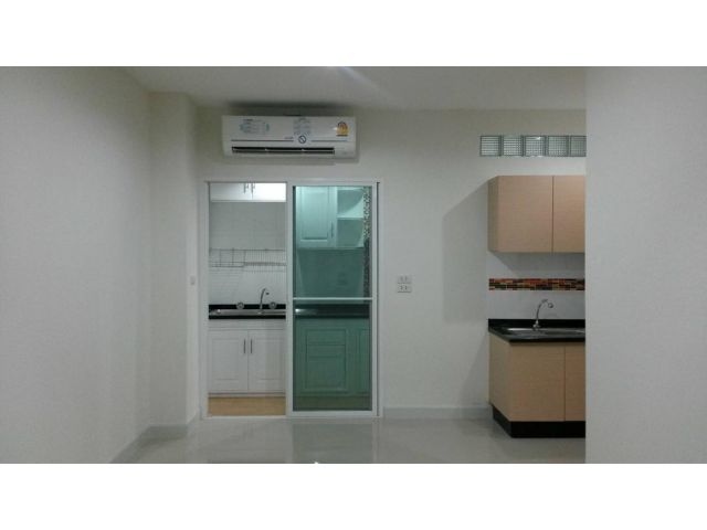 For Rent ให้เช่าทาวน์โฮม 3ชั้น เนื้อที่ 17 ตรว  ซอย ลาดพร้าว110  ย่านทาวน์อินทาวน์เหมาะสำหรับอยู่อาศัย