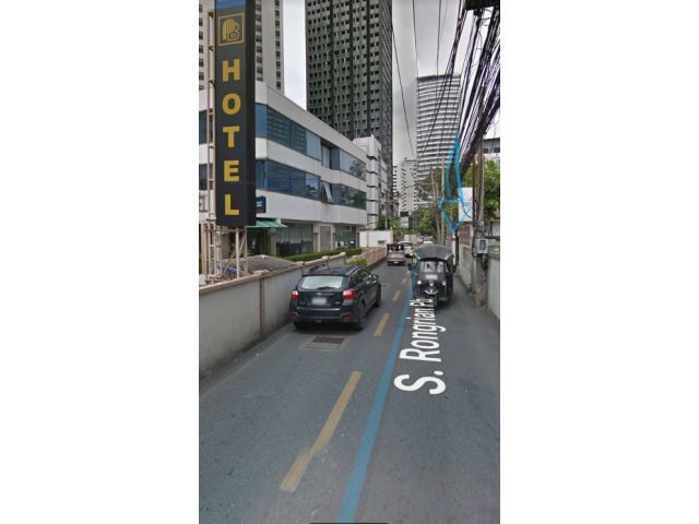 ขายที่ดินซอยสุขุมวิท 3 เนื้อที่ 700 ตารางวา วาละ 980,000 บาท