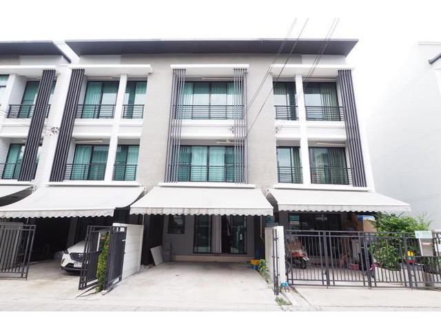 T26ให้เช่าทาวน์โฮม  3 ชั้น  บ้านกลางเมืองพระราม 9-รามคำแหง ใกล้โครงการ รถไฟฟ้าสถานีรามคำแหงสายสีส้ม  3 ชั้น 18ตรว  3นอน