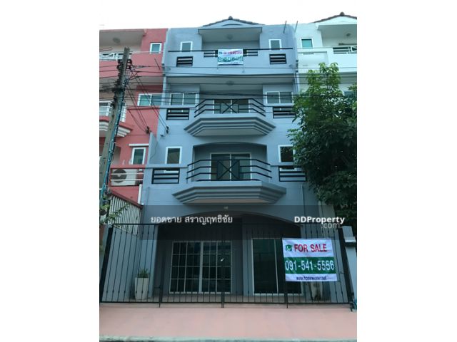 ขาย ทาวน์โฮม 4ชั้น 28.5 ตร.ว. ศรีนครินทร์ 42 5.5 ล้านบาท