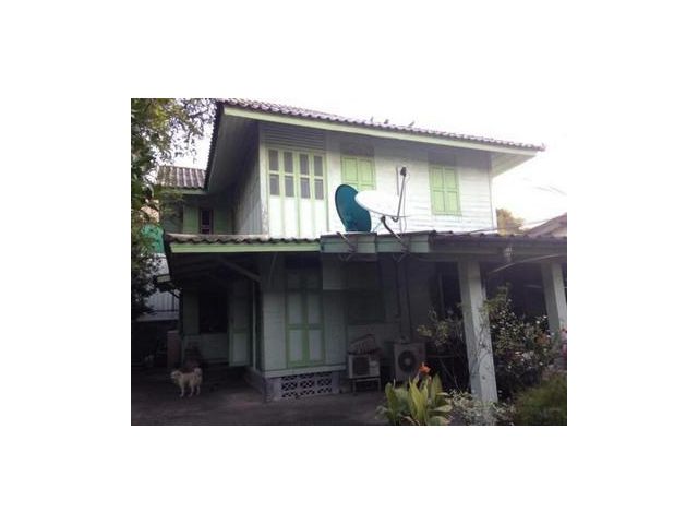 บ้านเดี่ยว 2 ชั้น บนพื้นที่ 1 ไร่ ถ.พิชัย เขตดุสิต