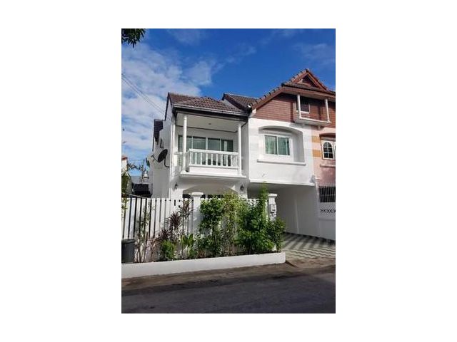 บ้านแฝด 2 ชั้น หมู่บ้านรังสิยา ซ.รามอินทรา 74