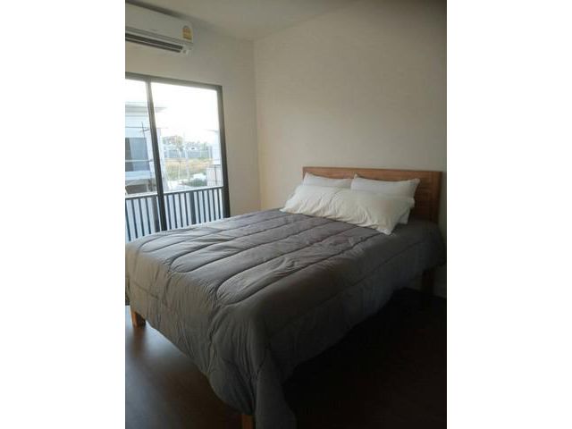 ให้เช่า FoR ReNt ทาวน์โฮม เมททาวน์ บางนา