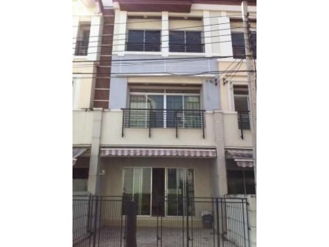 รหัสทรัพย์  7976 ทาวน์เฮ้าส์ บ้านกลางเมือง Urbanion Sathorn Taksin   ใกล้สถานีรถไฟฟ้าวุฒิธากาศ
