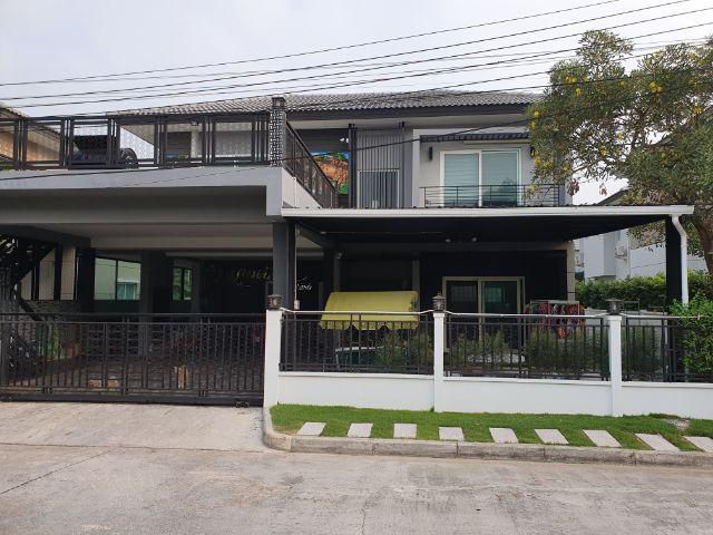 ให้เช่าบ้านโครงการ centro วัชรพล พื้นที่ 65 ตารางวา 6ห้องนอน 3 ห้องน้ำ