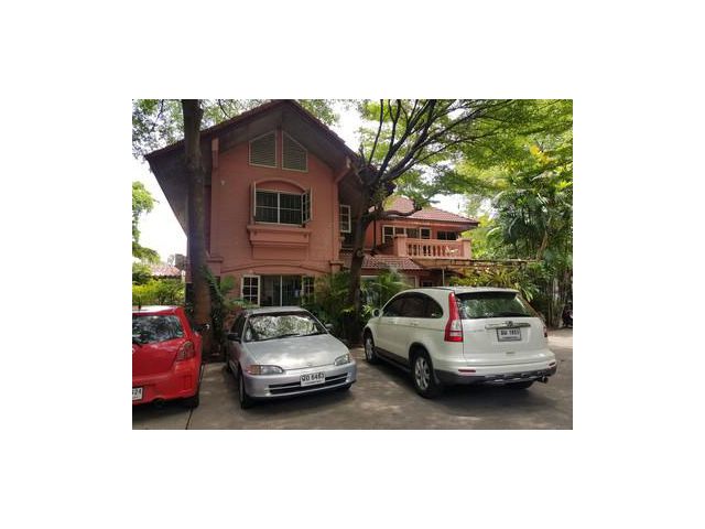 ขาย ที่ดิน ซ.โยธินพัฒนา 3 180 วา ติดถนนหลัก