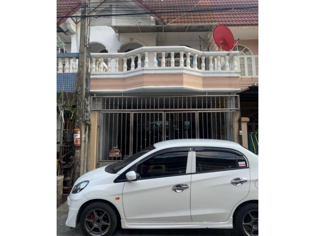 ขายบ้านทาวน์เฮ้าส์หมู่บ้านเกษรา พัฒนาการซอย 29 บ้านสวยสภาพดี