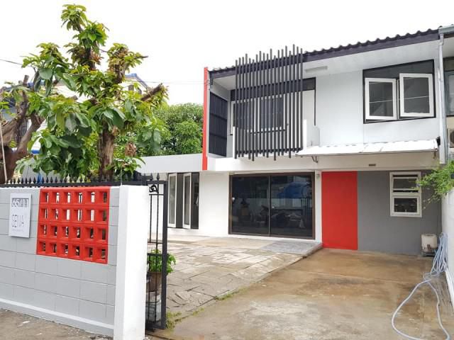 รหัสทรัพย์  8010 บ้าน หมู่บ้านเสนานิเวศน์1 (ประดิษฐ์มนูธรรม18)  ใกล้รร.สตรีวิทย์2