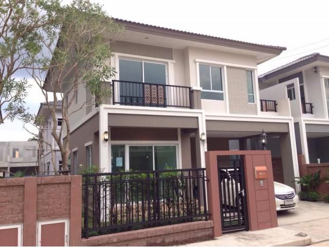 รหัสทรัพย์  8007 บ้าน โครงการภัสสร เพรสทิจ ลุกซ์ พัฒนาการ 44   ใกล้มอเตอร์เวย์