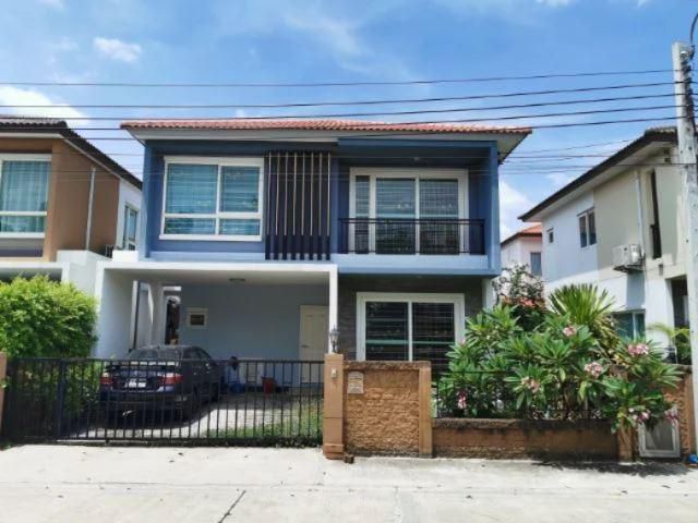 รหัสทรัพย์  8050 บ้านเดี่ยว โกลเด้นวิลเลจอ่อนนุช 65 แยก14  ใกล้ สถานีแอร์พอตลิ้งทับช้าง