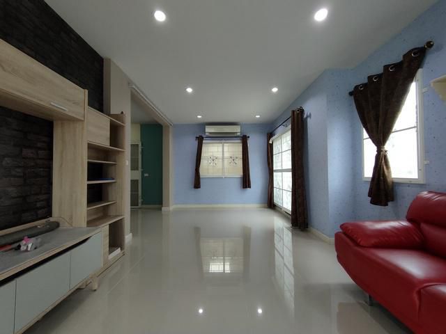 บ้านแฝด ภัสสรไพรด์ ศรีนครินทร์-เทพารักษ์ 37 ตรว.