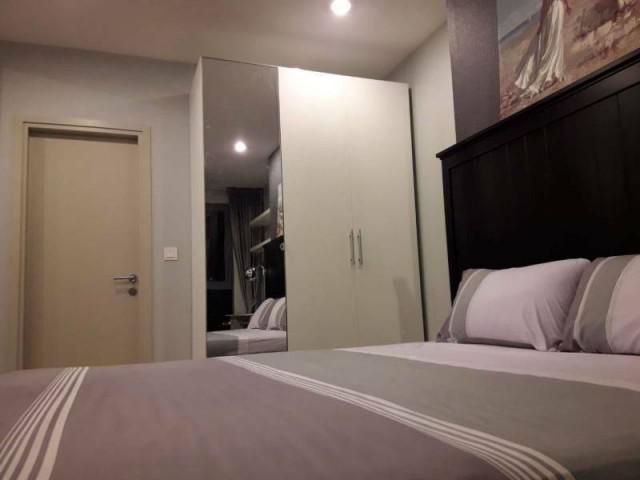 รหัสทรัพย์  8108  Ideo Q จุฬา-สามย่าน  แต่งครบ Wall Paper เฟอร์นิเจอร์ เครื่องใช้ไฟฟ้าครบ