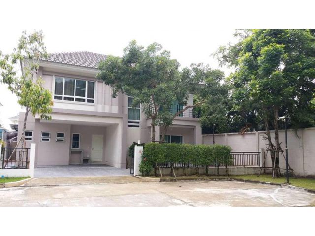 ขายบ้านเดี่ยว 2 ชั้น หมู่บ้าน ไลฟ์บางกอกบูเลอวาร์ด แจ้งวัฒนะ-ศรีสมาน