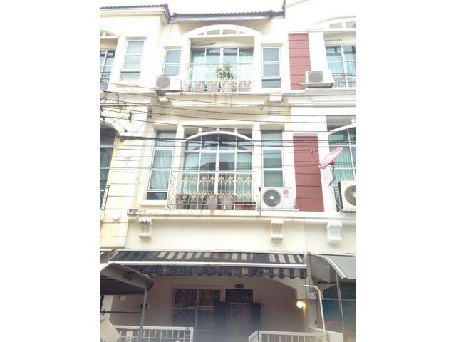 ให้เช่าบ้านทาวน์โฮม หมู่บ้านกลางเมือง ลาดพร้าว23