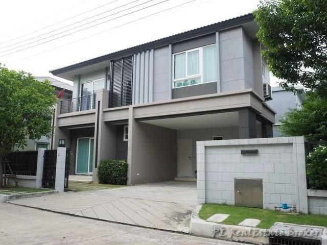 ขายเซนโทร ศรีนครินทร์-บางนา เฉลิมพระเกียรติ ร.9