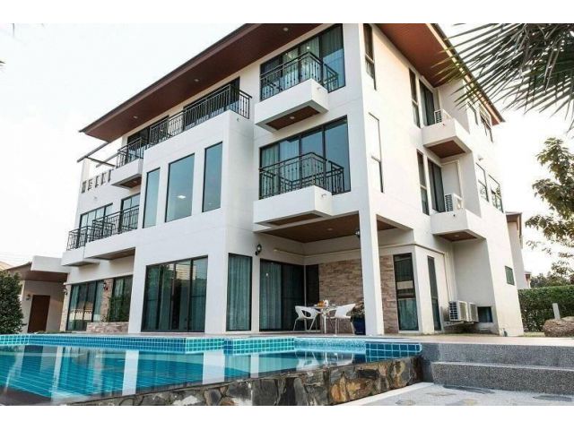 RENTบ้านสุดหรูโมเดรินมาก มี6ห้องนอน ใจกลางเมือง