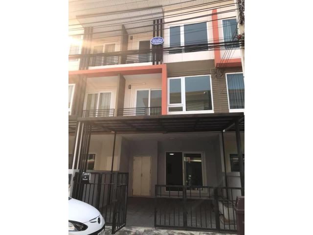 ให้เช่าทาวน์โฮม 3ชั้น เดอะทรัสนวลจันทร์