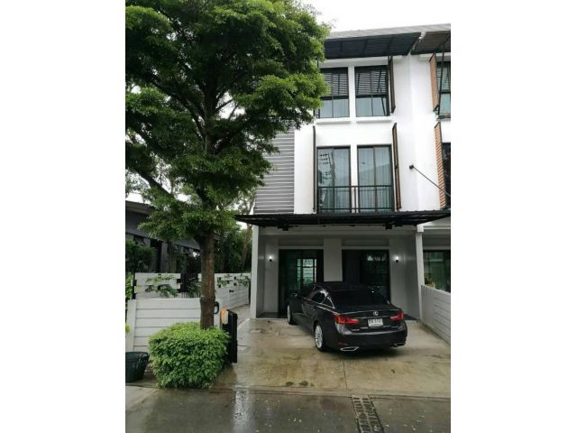 PB08ให้เช่าทาวน์โฮม 3 ชั้น ย่านสุขุมวิท 77 ใกล้ btsอ่อนนุช โครงการอารียาแมนดารีน่า พร้อมเข้าอยู่ เหมาะสำหรับอยู่อาศัย