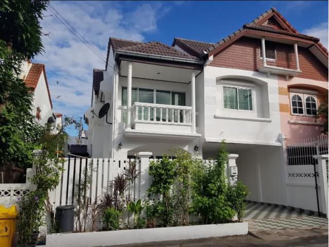 รหัสทรัพย์  7920 บ้าน มบ.รังสิยา รามอินทรา(กม.12)   ติดถนนรามอินทรา