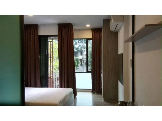 HOT PRICE ให้เช่าคอนโด Brown รัชดา 32 ชั้น 2 ใกล้ MRT ลาดพร้าว Fully Furnished